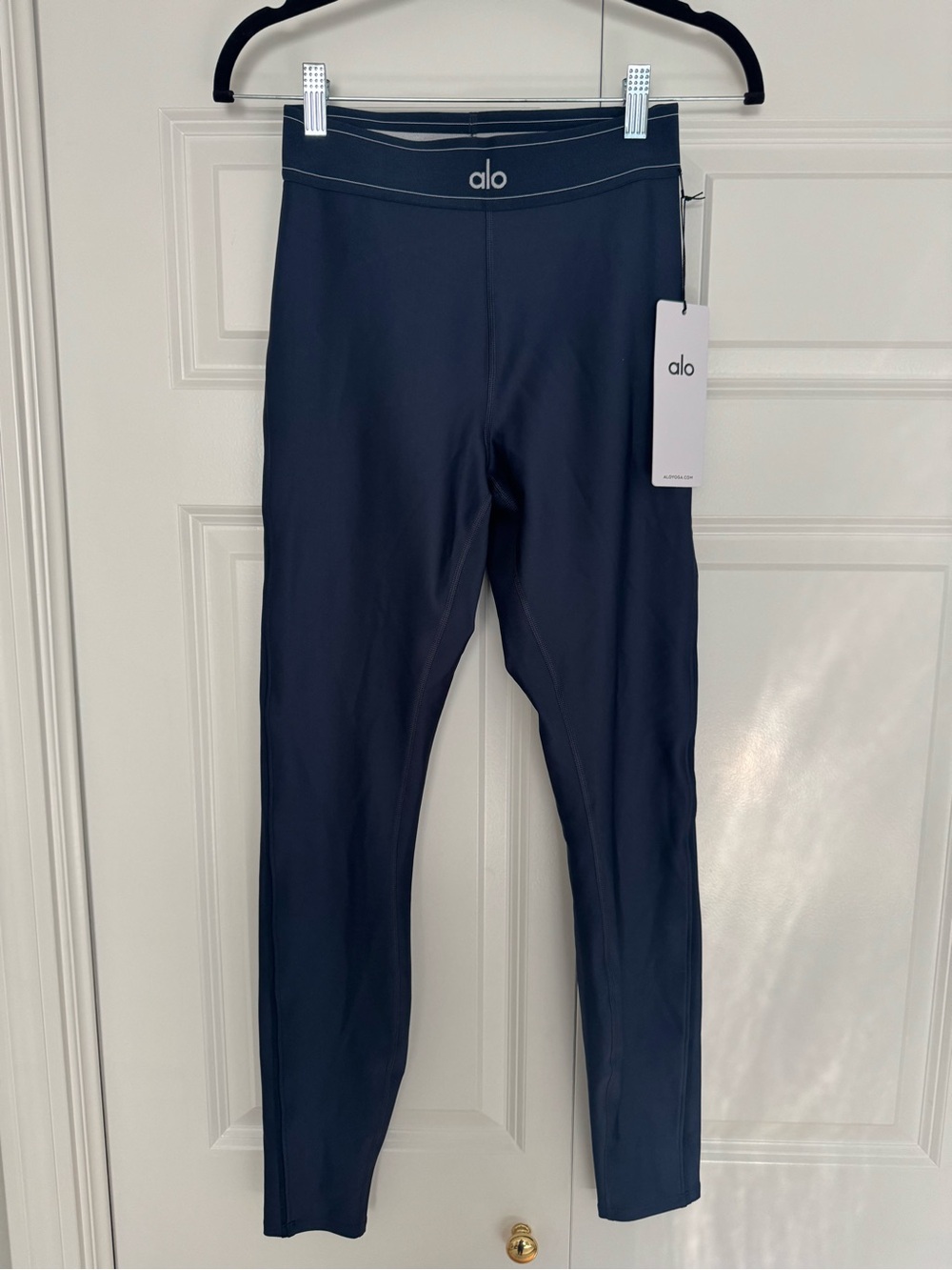 ALO Yoga Women’s Airlift High-Waist Suit Up Legging in Navy BRAND NEW